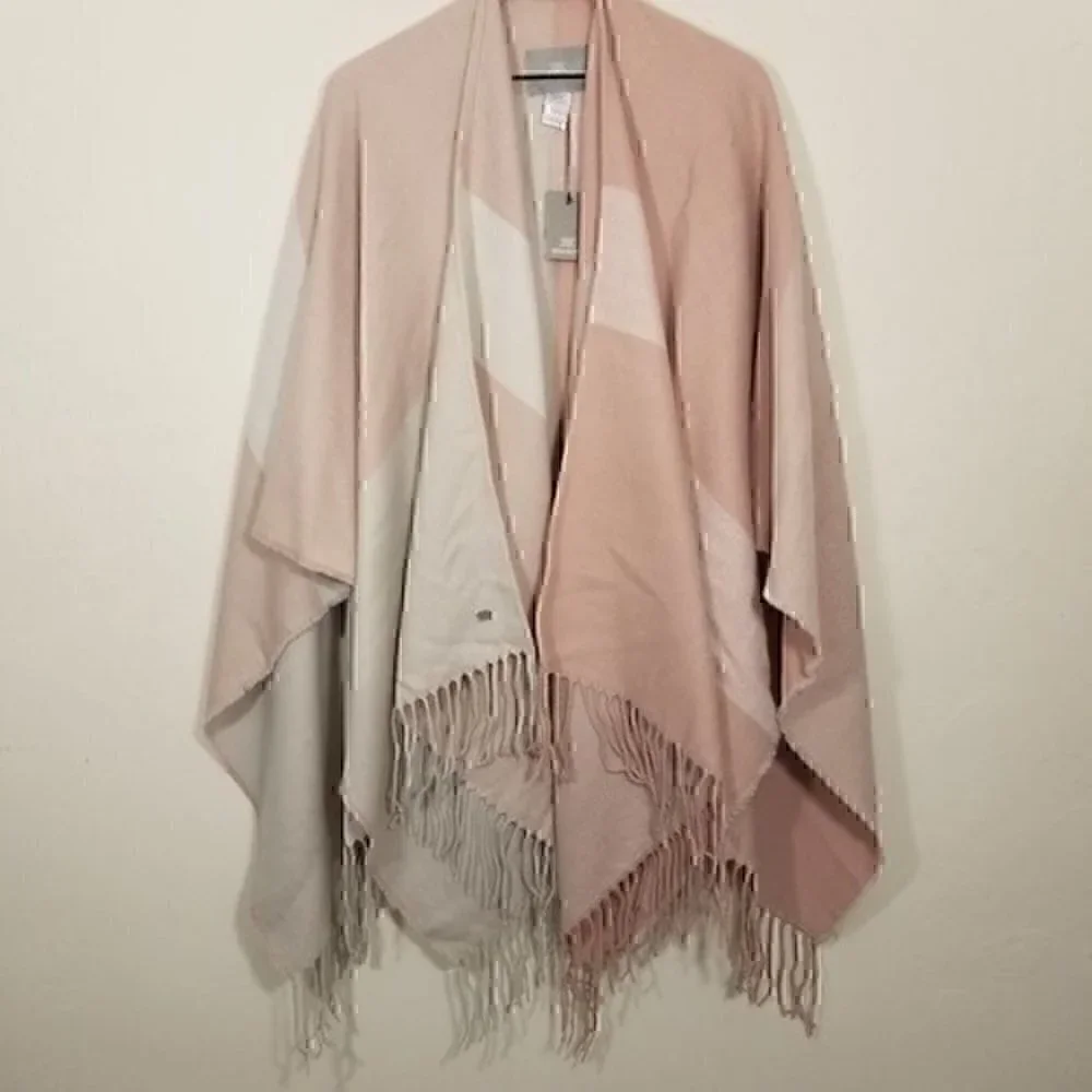 NWT Soia & Kyo Woven Scarf wit Fringe